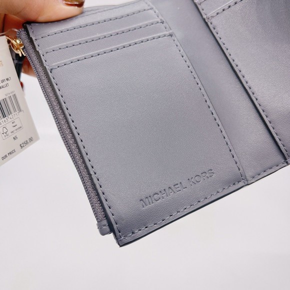 Michael Kors Carmen Md Envelope Flap Billfold Wallet Logo Closure NWT Org $258 - Picture 6 of 8